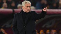 José Mourinho ya empieza a marcar el mercado del Real Madrid antes de su regreso oficial: el portugués tendría en mente a un mediocentro de 50 millones para ordenar el nuevo proyecto blanco. José Mourinho ya empieza a marcar el mercado del Real Madrid antes de su regreso oficial: el portugués tendría en mente a un mediocentro de 50 millones para ordenar el nuevo proyecto blanco.
