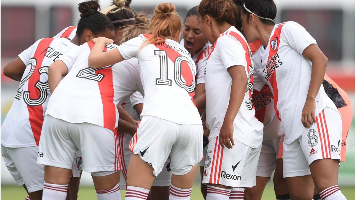 UAI Urquiza y sus éxitos en el fútbol femenino