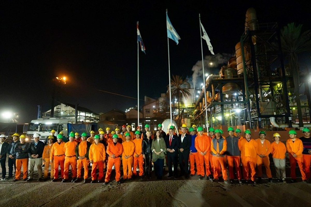 Villarruel con trabajadores industriales de Tucumán Villarruel con trabajadores industriales de Tucumán