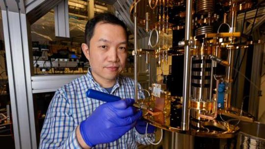 TianZhong, creador de las computadoras cuánticas que promete dar un salto de tecnológicocon la implementación de la fibra óptica. (Foto: UChicago Pritzker School ofMolecular Engineering / Jason Smith) TianZhong, creador de las computadoras cuánticas que promete dar un salto de tecnológicocon la implementación de la fibra óptica. (Foto: UChicago Pritzker School ofMolecular Engineering / Jason Smith)