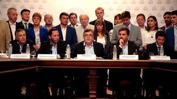 Enero picante en el congreso: El FdT insiste y JxC intentará frenar la embestida oficialista contra la CSJN. Enero picante en el congreso: El FdT insiste y JxC intentará frenar la embestida oficialista contra la CSJN.