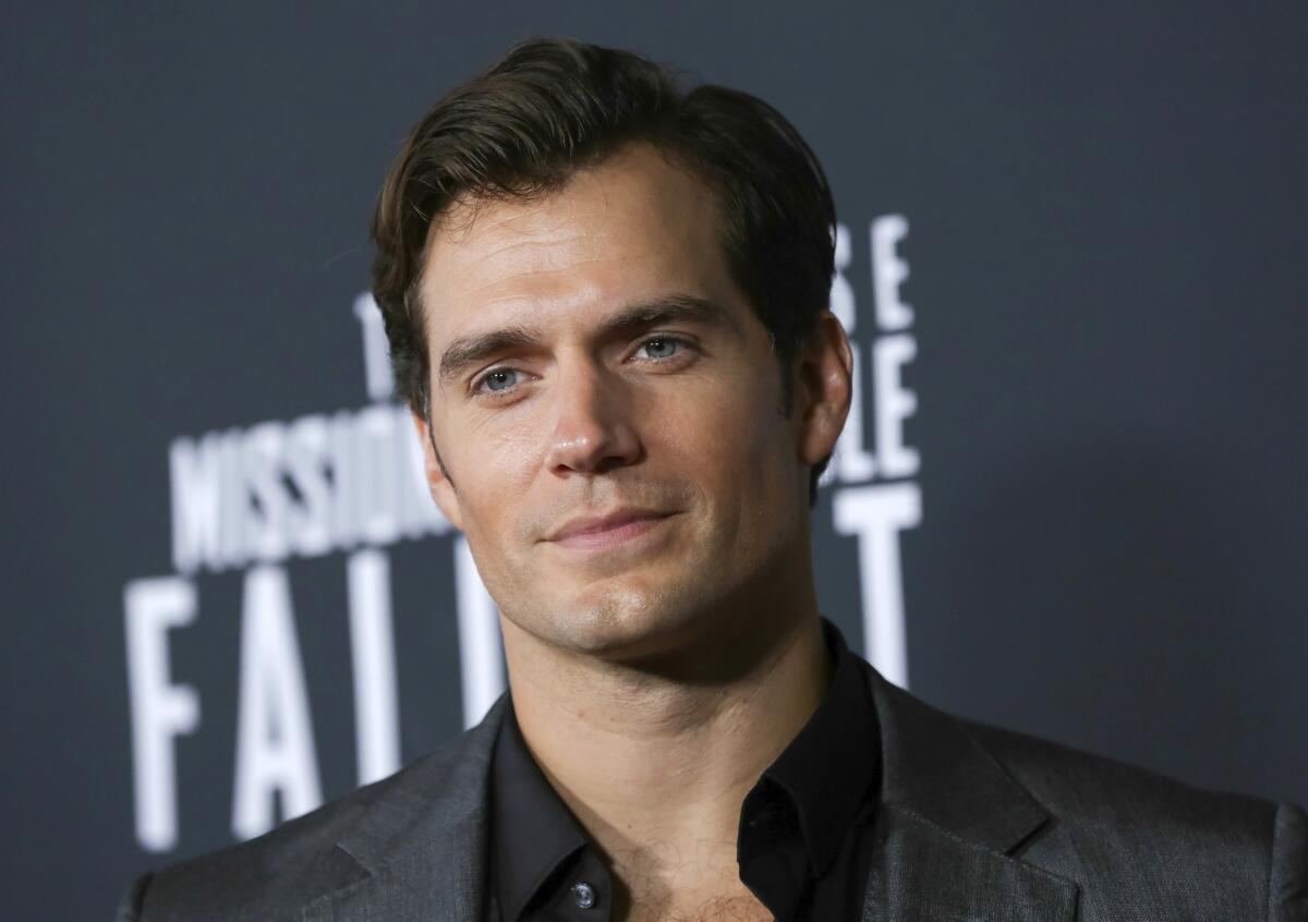 Henry Cavill, damas y caballeros. Henry Cavill, damas y caballeros.