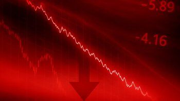 El Merval (-3% en dólares) y los bonos se tiñen de rojo