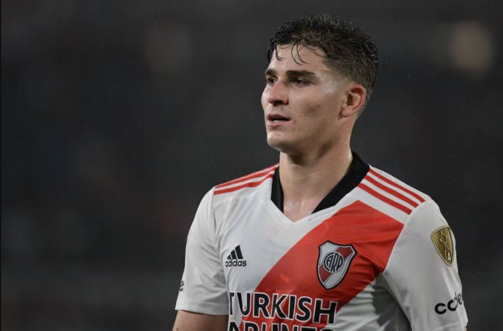 Se encienden las alarmas por la última noticia sobre Julián Álvarez.