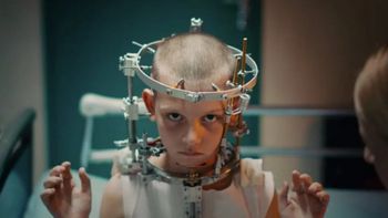 Titane se presentó en el Festival de Cannes. Titane se presentó en el Festival de Cannes.