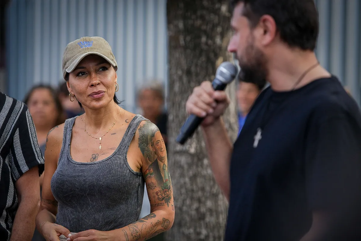 Mayra Mendoza vs. Juan Grabois.