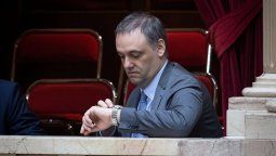 Manuel Adorni, actual jefe de Gabinete. Javier Milei dijo que si la Justicia lo declara culpable, lo echará.
