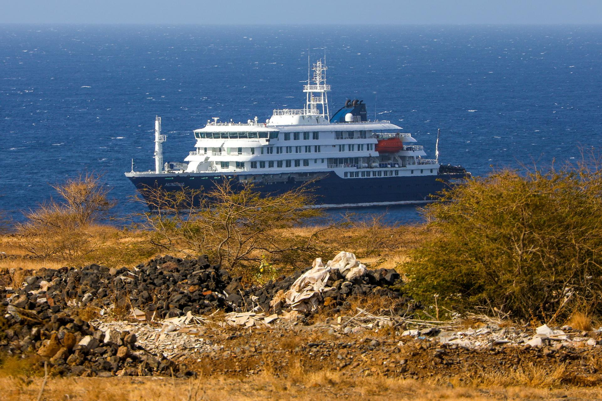 Personas afectadas que navegaban frente a la costa africana de Cabo Verde. Personas afectadas que navegaban frente a la costa africana de Cabo Verde.