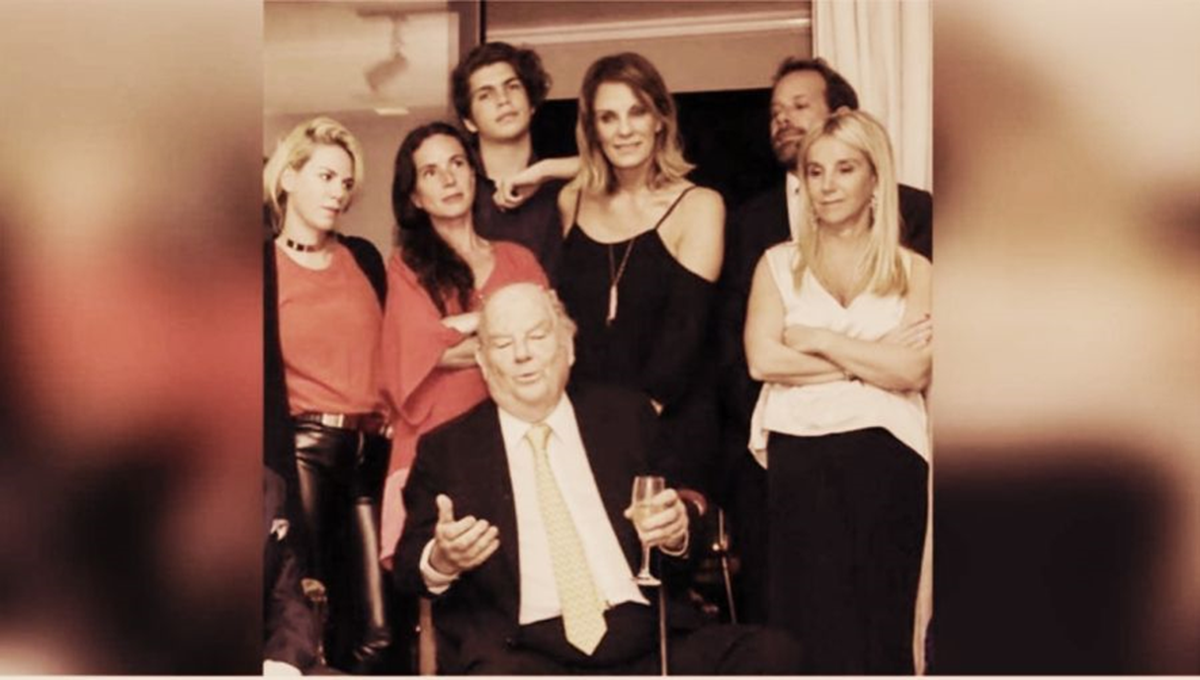 Los herederos de Bartolomé Mitre: Esmeralda, Rosario, Santos, Nequi Galotti, Bartolo, Dolores. Los herederos de Bartolomé Mitre: Esmeralda, Rosario, Santos, Nequi Galotti, Bartolo, Dolores.