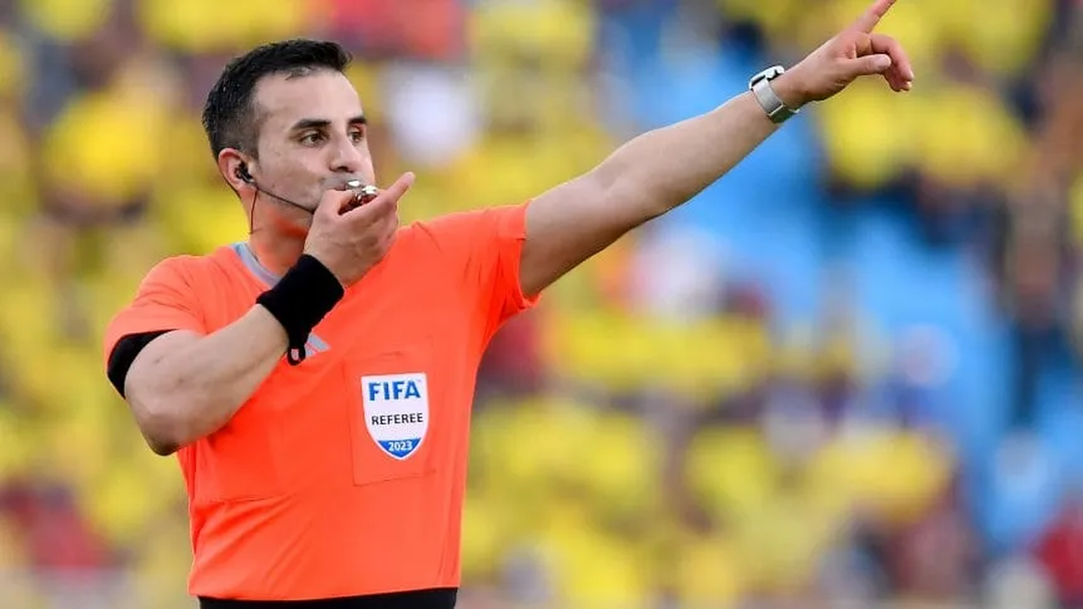 Piero Maza, árbitro para Argentina-Canadá. Piero Maza, árbitro para Argentina-Canadá.