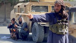 altText(Talibanes venden a Irán equipos bélicos estadounidenses)}