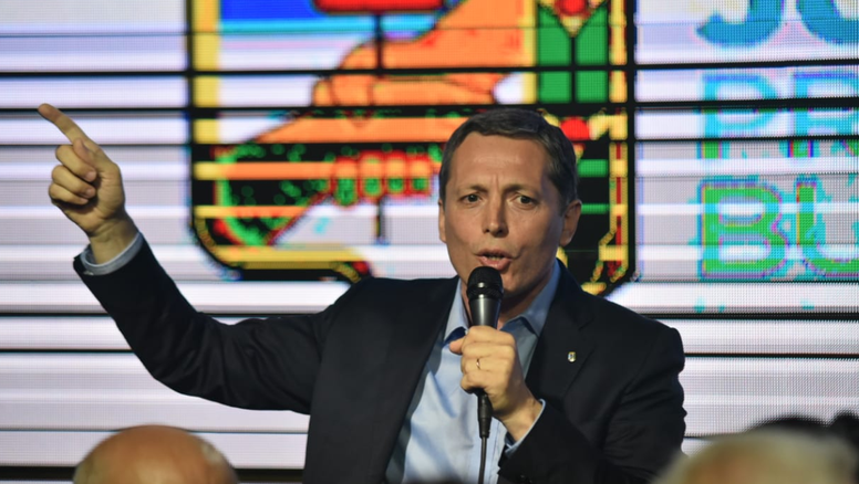 El intendente peronista, enemigo de Máximo, que fulminó a La Cámpora