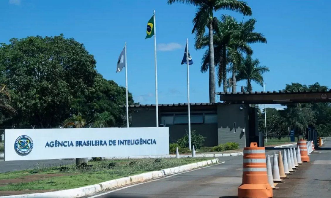 El espía ruso Alexandrovitch Chumilov en la embajada de Brasilia
