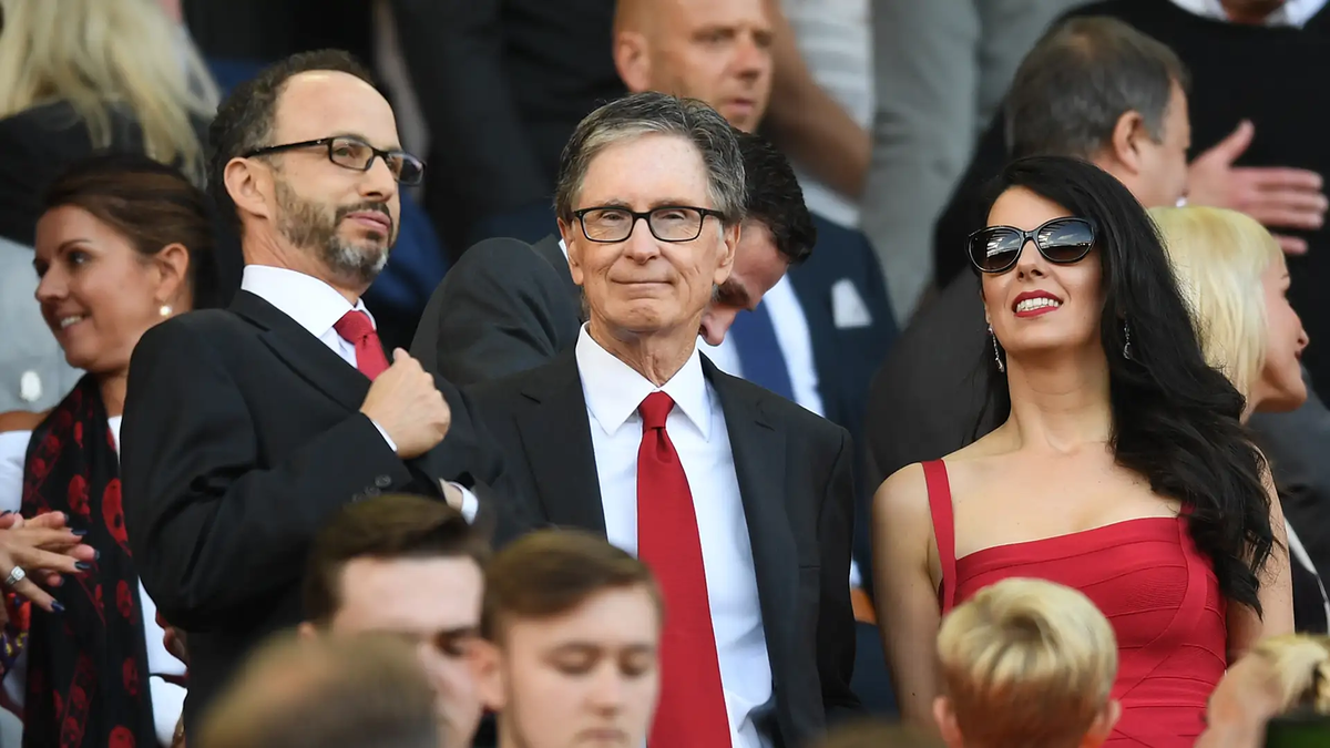 Liverpool FC, de FSG, liderado por&nbsp;&nbsp;John W. Henry (centro).