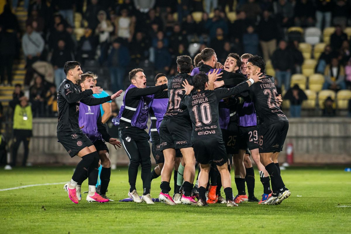 Platense festeja con locura tras eliminar a Coquimbo Unido y meterse en cuartos de final de Copa Libertadores