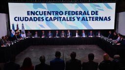 Mesa de diálogo de intendentes con Nación.