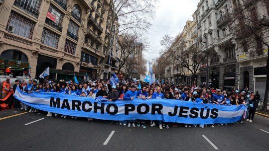 Unamultitud colmó las calles de Buenos Aires en una histórica edición de Marchopor Jesús para compartir una jornada de fe y oración.
