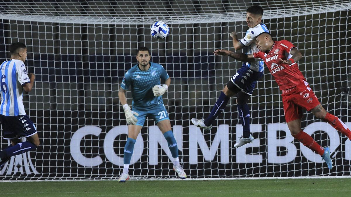Racing debutó con la Libertadores con una victoria frente a Ñublense 0-2 con un golazo de Matías Rojas de 70 metros aunque Patronato tropezó en el debut. (Foto: Noticias Argentinas/PRENSA RACING)