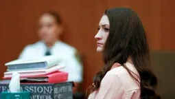 Lindsay Clancy, la semana pasada, durante la audiencia del juicio en su contra, en la que se determinaría si es punible o si padecía psicosis posparto. Ella no recuerda nada y rompió en llanto cuando vio las autopsias.