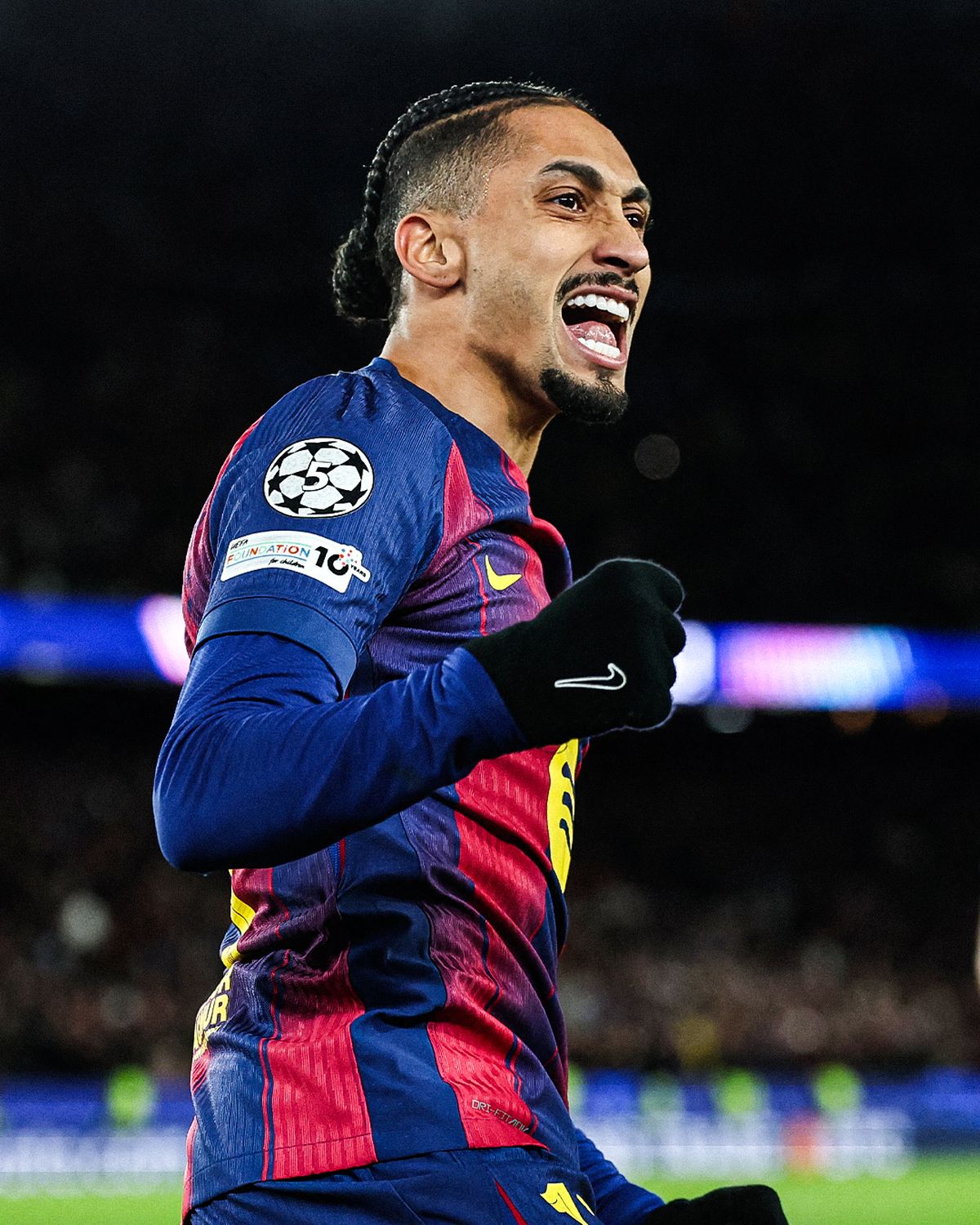 Raphinha, que no recibió ni un solo voto como mejor jugador del mundo, se quejó por no haberlo ganado. Raphinha, que no recibió ni un solo voto como mejor jugador del mundo, se quejó por no haberlo ganado.