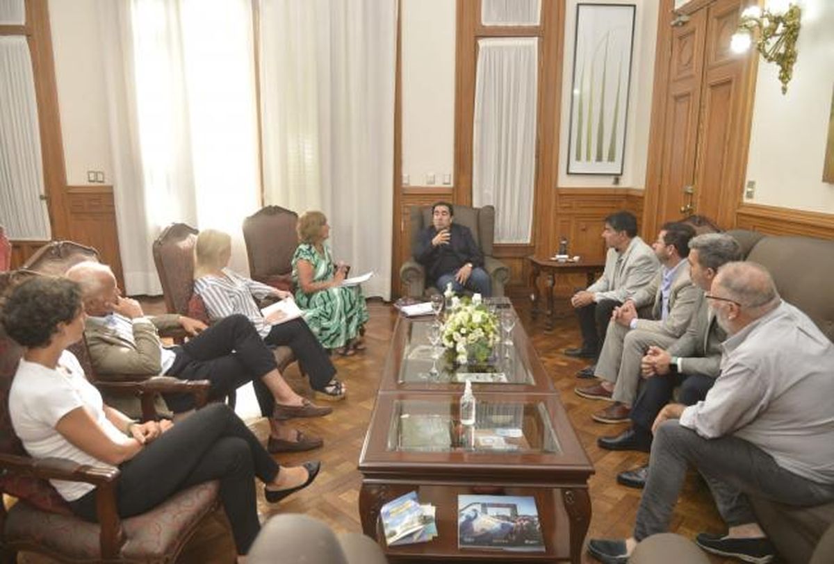El vicegobernador a cargo del Poder Ejecutivo, Sergio Mansilla, encabezó la reunión para coordinar el acto de reasunción de Juan Manzur en Tucumán.
