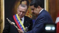 altText(Maduro visita a Erdogan y Venezuela enviará petróleo a Europa)}