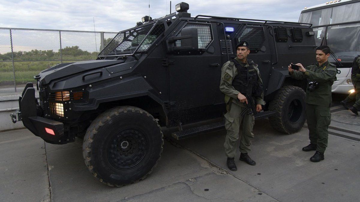 Fuerzas armadas llegan a Rosario para combatir el narcotráfico.