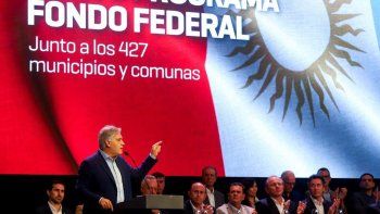 Martín Llaryora llega a Casa Rosada con paquete de desafíos para Santilli y Adorni