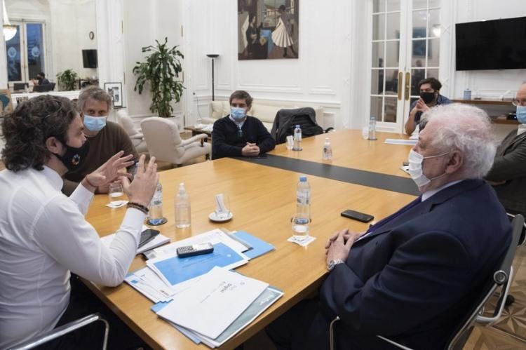 Santiago Cafiero en una reunión con representantes de CABA y PBA