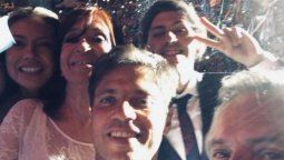 altText(Estanislao, el hijo de Alberto Fernández, a tiro de Kicillof…)}