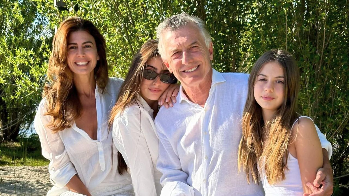 Juliana Awada cruzó al periodismo por los rumores y defendió su intimidad. Puso el foco en su hija Antonia, dejando claro que la separación con Mauricio Macri fue una pausa acordada, no un escándalo. Juliana Awada cruzó al periodismo por los rumores y defendió su intimidad. Puso el foco en su hija Antonia, dejando claro que la separación con Mauricio Macri fue una pausa acordada, no un escándalo.