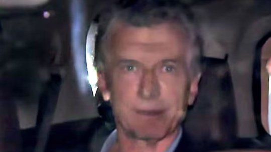 Mauricio Macri con el rostro desencajado al salir el viernes de su cena con Milei.  Mauricio Macri con el rostro desencajado al salir el viernes de su cena con Milei.