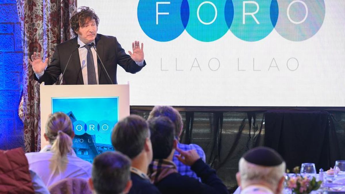 Durante su exposición en el Foro Llao Llao, Javier Milei le explicó al círculo rojo su estrategia para dolarizar y acabar con la inflación.