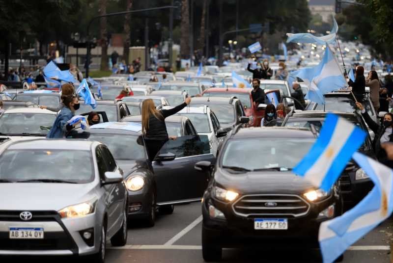Banderazo 20J. Foto: NA