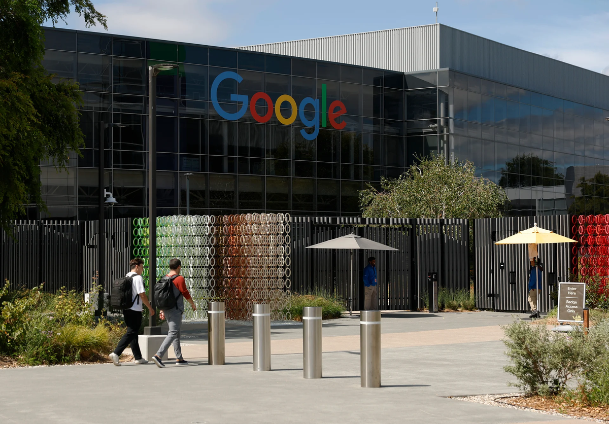 El CEO Sundar Pichai ya había anticipado a los analistas el trimestre pasado que YouTube debe evaluarse en el futuro como una combinación de publicidad y suscripciones, no solo por sus ingresos publicitarios. La advertencia fue premonitoria. El CEO Sundar Pichai ya había anticipado a los analistas el trimestre pasado que YouTube debe evaluarse en el futuro como una combinación de publicidad y suscripciones, no solo por sus ingresos publicitarios. La advertencia fue premonitoria.