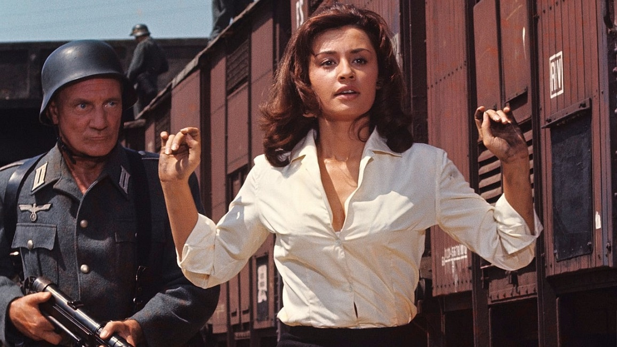 Raffaella Carrà tuvo una probadita de Hollywood en 1965 con "El coronel Van Ryan", junto a otros actores renombrados como Frank Sinatra y Trevor Howard. Raffaella Carrà tuvo una probadita de Hollywood en 1965 con "El coronel Van Ryan", junto a otros actores renombrados como Frank Sinatra y Trevor Howard.