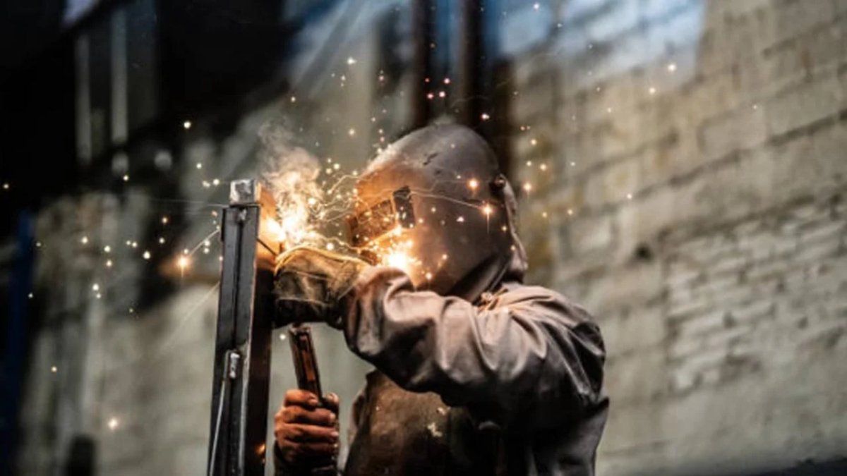 El Gobierno baja a 0% las retenciones a las exportaciones de acero y aluminio hasta fin de año...