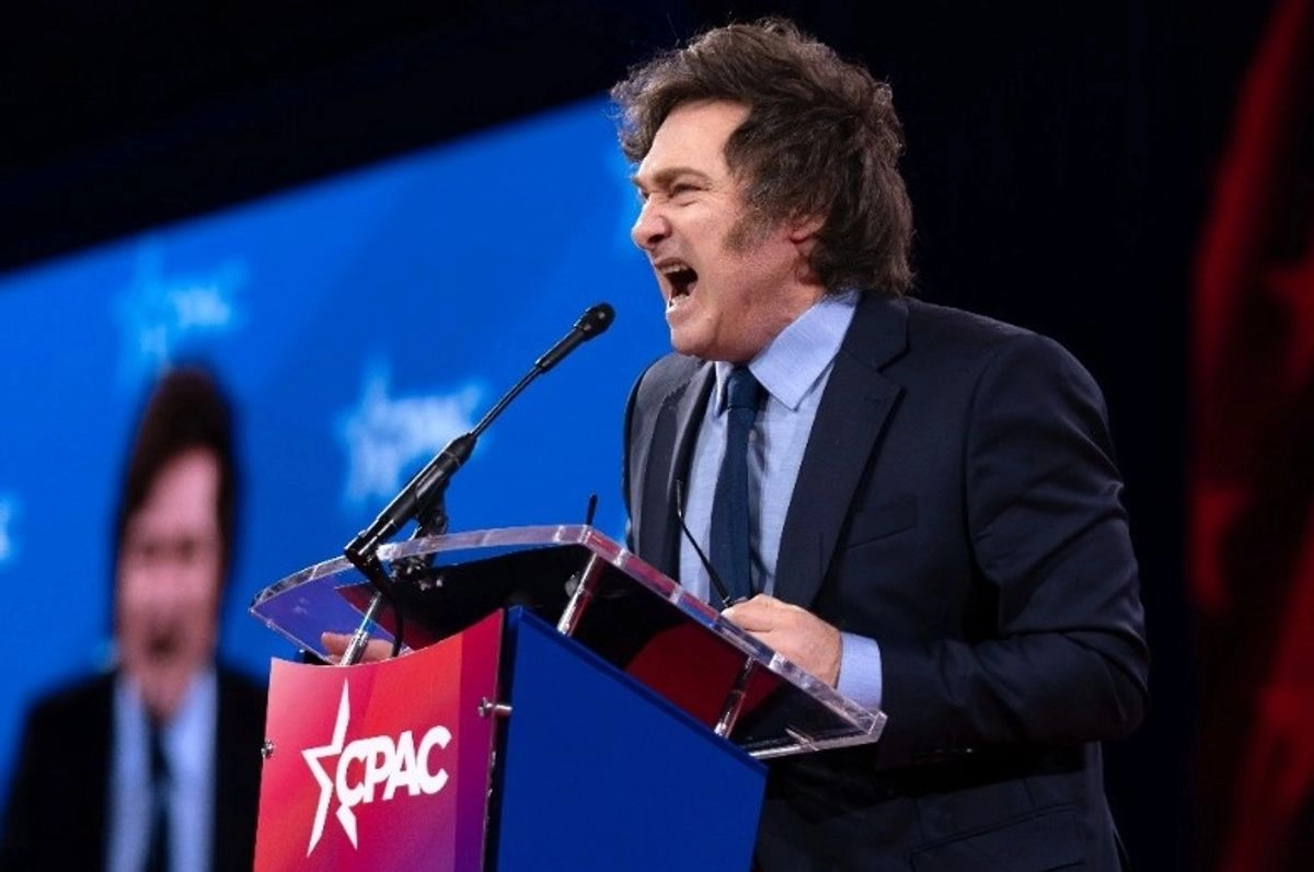 Un video militante acusó a Jairo Straccia de operar para Techint y Javier Milei lo amplificó con insultos. El tuit sumó cientos de miles de vistas y una catarata de críticas fuertes. Un video militante acusó a Jairo Straccia de operar para Techint y Javier Milei lo amplificó con insultos. El tuit sumó cientos de miles de vistas y una catarata de críticas fuertes.