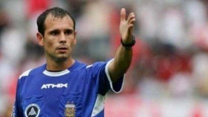La 'quebradura del Pueblo': 3 fechas para el árbitro Álvarez por no sancionar a Tévez