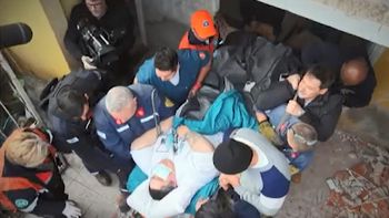 Un exparticipante de Cuestión de Peso tuvo que ser rescatado por bomberos tras superar los 300 kilos. Un exparticipante de Cuestión de Peso tuvo que ser rescatado por bomberos tras superar los 300 kilos.