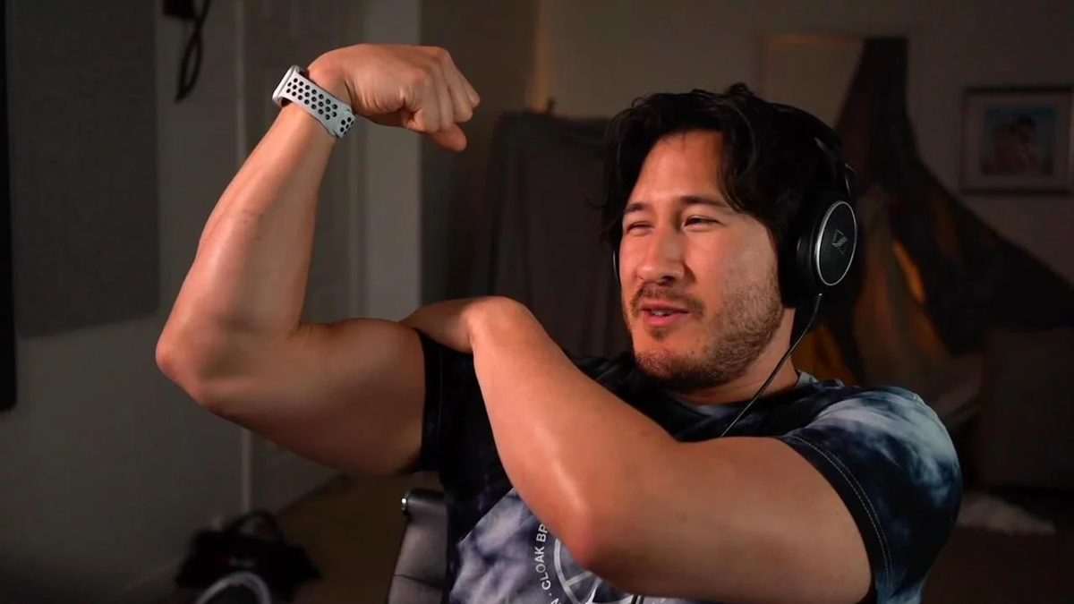 Mark Edward Fischbach más conocido por su nombre de YouTube, Markiplier, es un youtuber y comediante estadounidense. Originario de Honolulu, Hawái, Fischbach comenzó su carrera en Cincinnati, Ohio; y actualmente vive en Los Ángeles, California. Mark Edward Fischbach más conocido por su nombre de YouTube, Markiplier, es un youtuber y comediante estadounidense. Originario de Honolulu, Hawái, Fischbach comenzó su carrera en Cincinnati, Ohio; y actualmente vive en Los Ángeles, California.