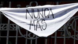 altText(Día de la Memoria: A 50 años, cómo se vive el 24 de marzo en Argentina)}