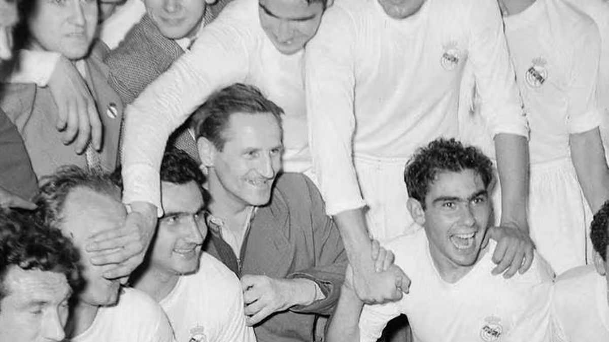 Real Madrid campeón 1955/1956, primera Champions League en la historia de Europa Real Madrid campeón 1955/1956, primera Champions League en la historia de Europa