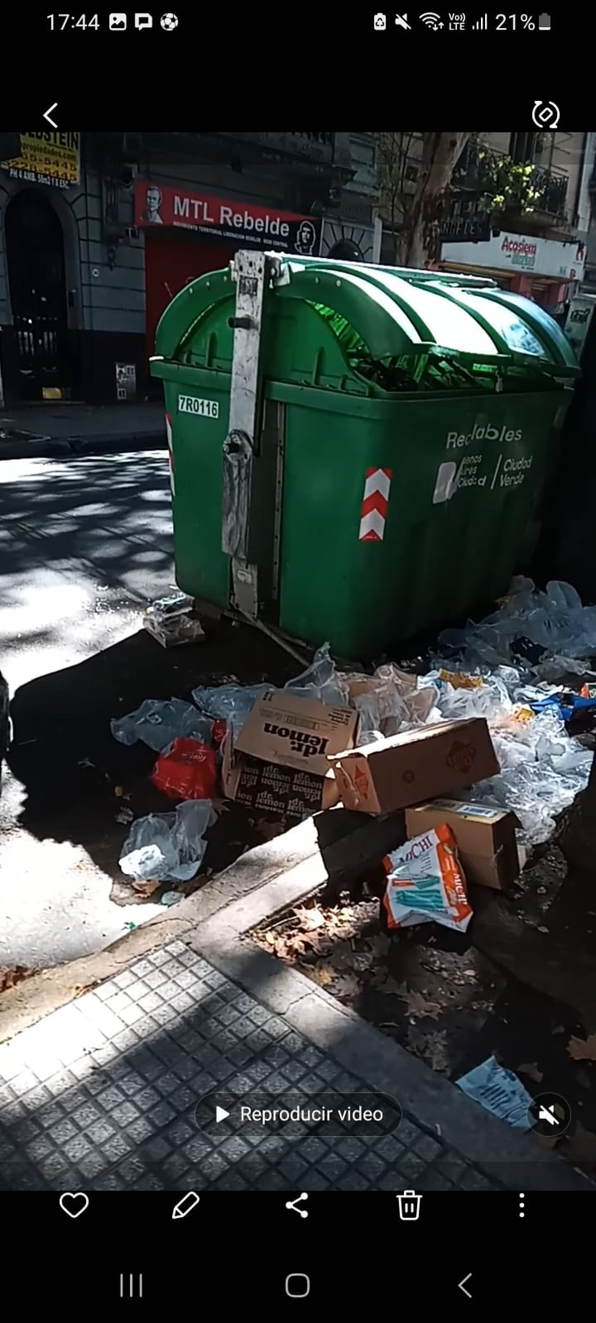 "La basura de unos es la miseria de los otros", nuevo refr&aacute;n de Argentina 2024