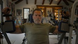 Terminator, o Arnold Schwarzenegger, ya casi octogenario, no deja de entrenar para seguir siendo indestructible, como el personaje de la película, duro como siempre pero para no doblegarse ante ningún dolor que se interponga en sus rutinas. Terminator, o Arnold Schwarzenegger, ya casi octogenario, no deja de entrenar para seguir siendo indestructible, como el personaje de la película, duro como siempre pero para no doblegarse ante ningún dolor que se interponga en sus rutinas.