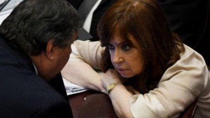 Los senadores del FdT salieron a apoyar a CFK y presionar a la Corte