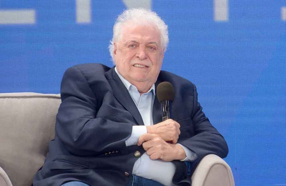 El ministro de Salud, Ginés González García (NA).