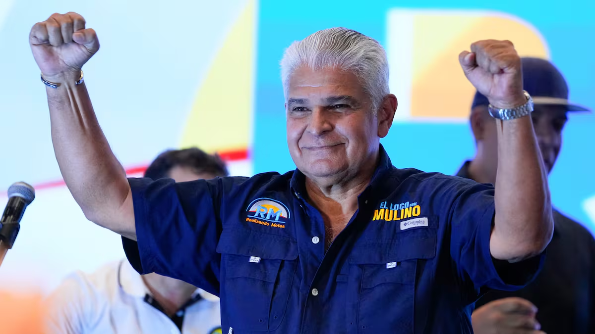 El candidato presidencial José Raúl Mulino celebra tras ganar las elecciones generales en la Ciudad de Panamá, el domingo 5 de mayo de 2024. El candidato presidencial José Raúl Mulino celebra tras ganar las elecciones generales en la Ciudad de Panamá, el domingo 5 de mayo de 2024.