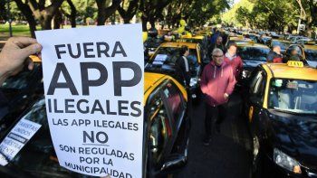 apps en alerta: taxistas exigen una demanda millonaria historica apps en alerta: taxistas exigen una demanda millonaria historica