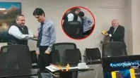 Alcalde de Perú genera controversia al utilizar pistola eléctrica contra su asesor en polémico video Alcalde de Perú genera controversia al utilizar pistola eléctrica contra su asesor en polémico video